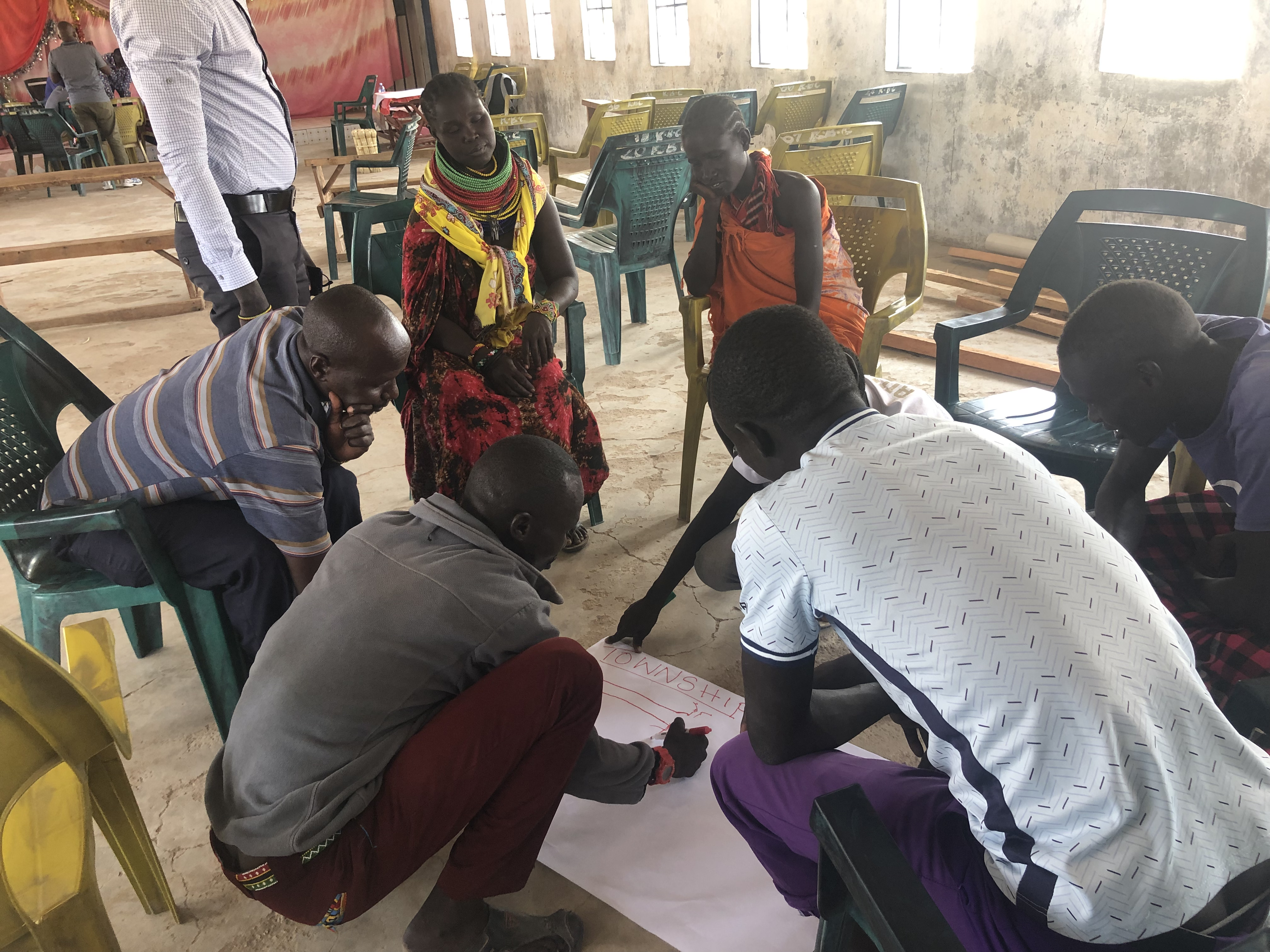 Dialogue in Turkana County, Kenya - photo Rolien Sasse 